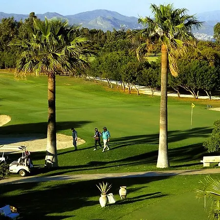 Hotel De Golf 4*
