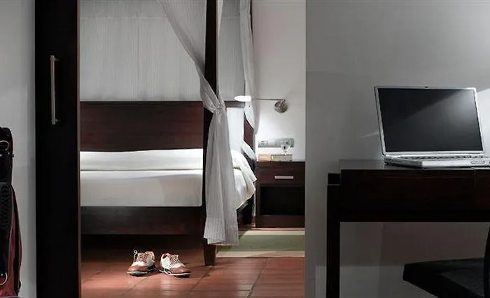 De Golf Hotel 4*